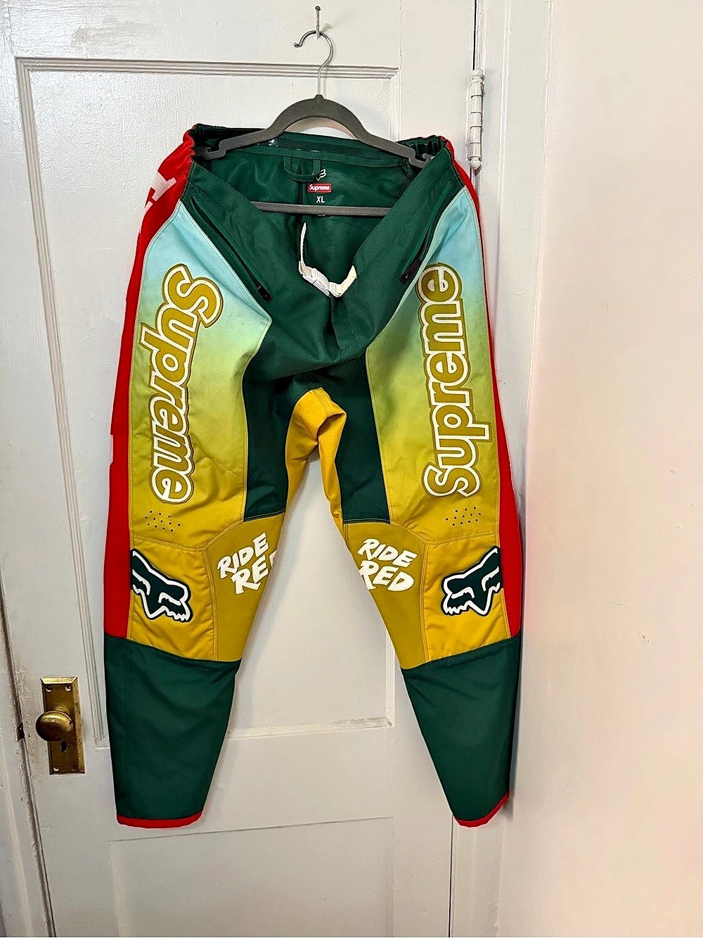 Supreme HONDA FOX RACING MOTO PANT
"FW19” XL